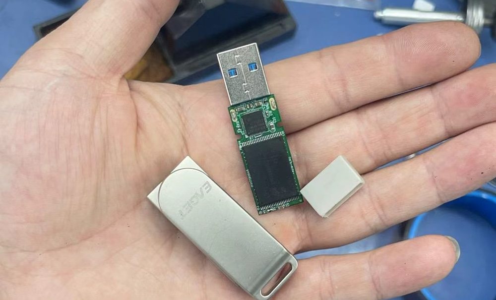 用一个U盘装系统：从做启动盘到装完，一步步来