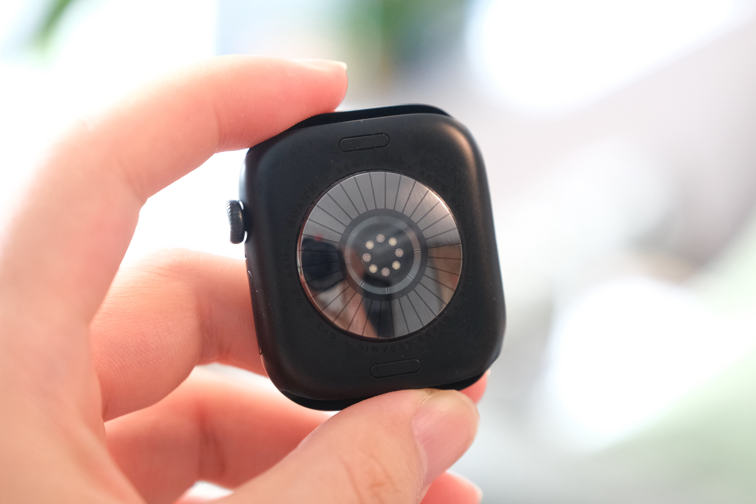 Apple Watch Series 12 上手:传感器动得最多,外观几乎没动(图2) Apple Watch Series 12 上手:传感器动得最多,外观几乎没动(图2)