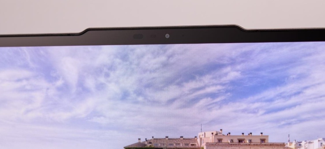 42999元的联想YOGA Pro 15，跑分追上了M5 Pro(图2)